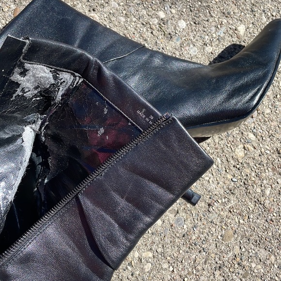 Aldo cute leather ankle boots, inside is worn , outside is in great condition - Picture 7 of 11